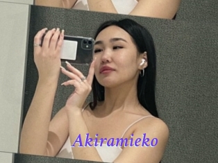 Akiramieko