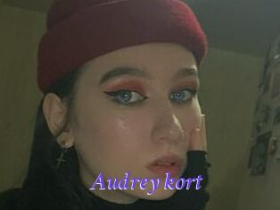Audrey_kort