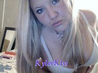 Kylee_Kiss