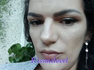 Kissmelove1