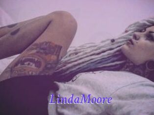 Linda_Moore