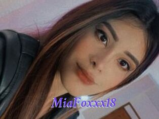 MiaFoxxx18