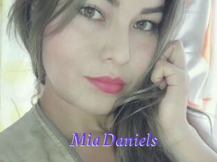 Mia_Daniels