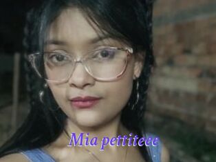 Mia_pettiteee