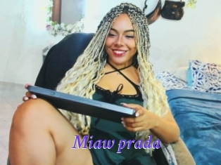Miaw_prada