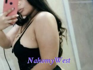 NahomyWest