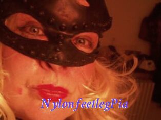 NylonfeetlegPia