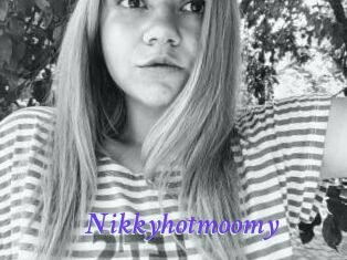 Nikkyhotmoomy