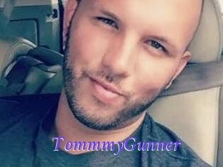 TommmyGunner