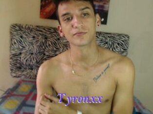 Tyronxx Bdsm gratuit