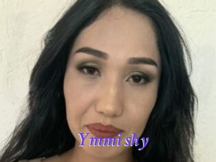 Ymmi_shy